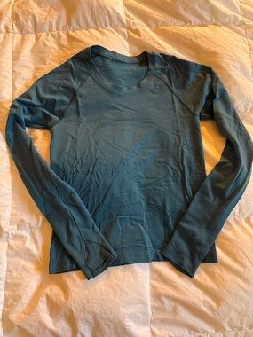 EUC! NEW Lululemon Swiftly Tech L/S Race Length - Capri/Capture Blue